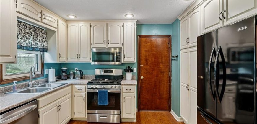 Homes for Sale in Liberty, MO 64068 | 716  White Oak Lane