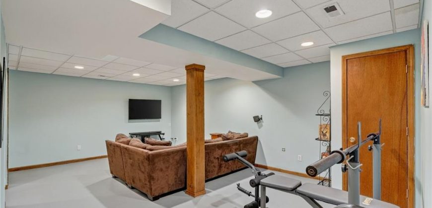 Homes for Sale in Liberty, MO 64068 | 716  White Oak Lane