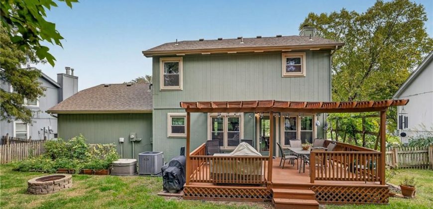 Homes for Sale in Liberty, MO 64068 | 716  White Oak Lane