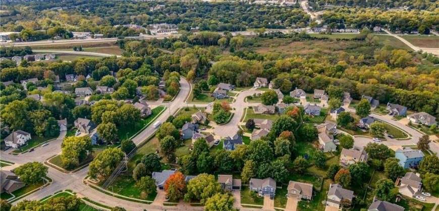 Homes for Sale in Liberty, MO 64068 | 716  White Oak Lane