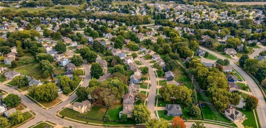 Homes for Sale in Liberty, MO 64068 | 716  White Oak Lane