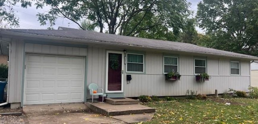 Homes for Sale in Gladstone, MO 64118 | 1002 NE Cowden Drive Homes for Sale in Gladstone, MO 64118 | 1002 NE Cowden Drive