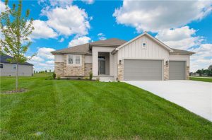 2007--Foxtail-Point-mls-2506305-image-1