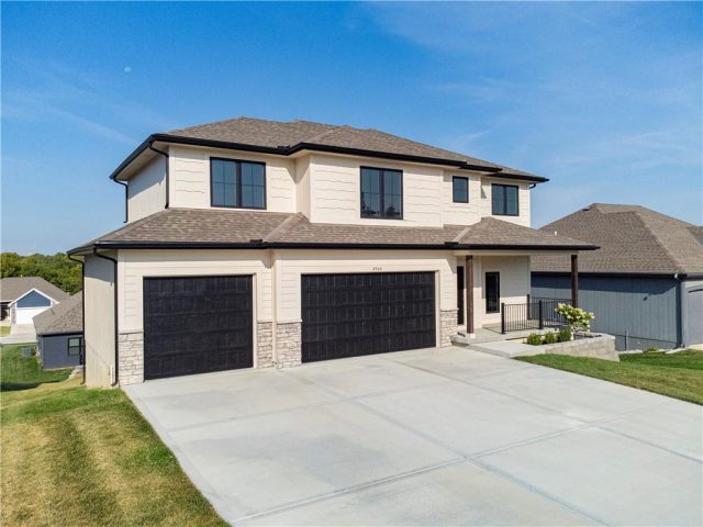 Homes for Sale in Platte City, MO 64079 | 2500  Windmill Drive