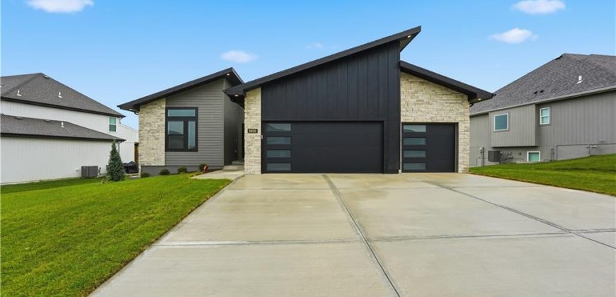 Homes for Sale in Kansas City, MO 64153 | 8400 NW 90th Street