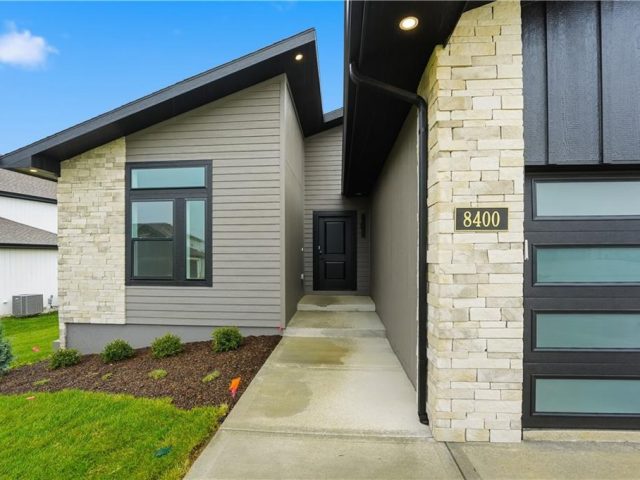 Homes for Sale in Kansas City, MO 64153 | 8400 NW 90th Street