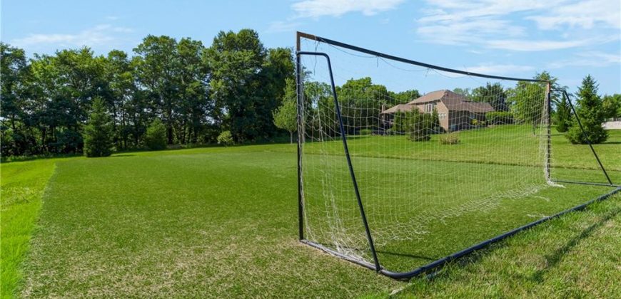 Homes for Sale in Kansas City, MO 64157 | 10502 N Willow Avenue