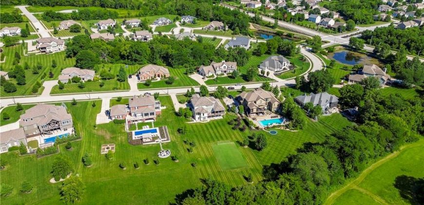 Homes for Sale in Kansas City, MO 64157 | 10502 N Willow Avenue