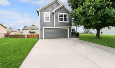 Homes for Sale in Kansas City, MO 64156 | 6805 NE 114TH Terrace