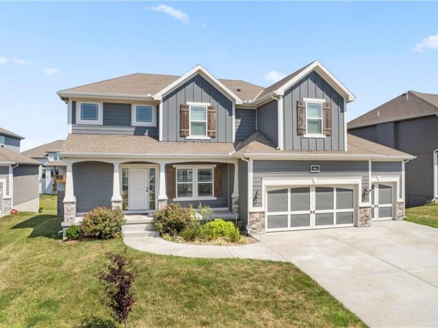 Homes for Sale in Kansas City, MO 64156 | 10409 N Lister Court