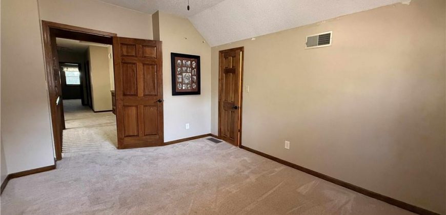 Homes for Sale in Kansas City, MO 64118 | 1305 NE 79th Street