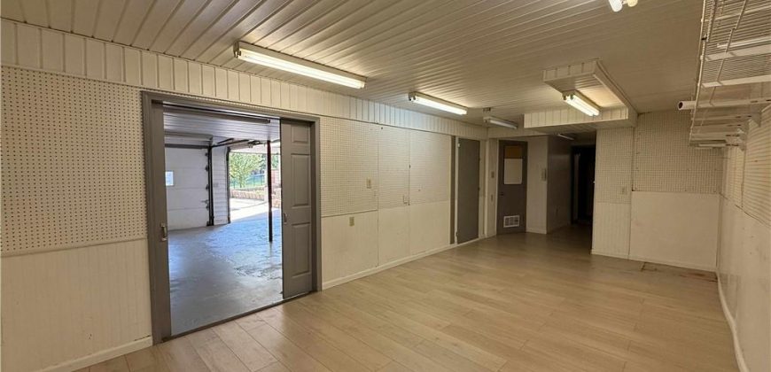 Homes for Sale in Kansas City, MO 64118 | 1305 NE 79th Street