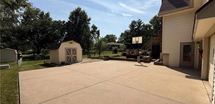 Homes for Sale in Kansas City, MO 64118 | 1305 NE 79th Street