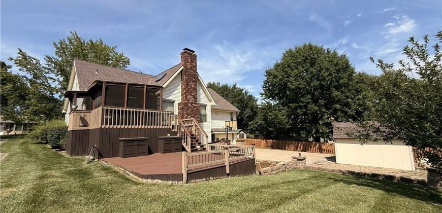 Homes for Sale in Kansas City, MO 64118 | 1305 NE 79th Street