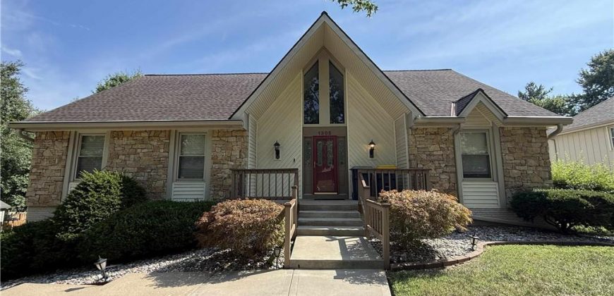 Homes for Sale in Kansas City, MO 64118 | 1305 NE 79th Street