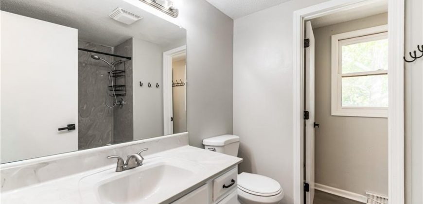 Homes for Sale in Kansas City, MO 64151 | 5018 NW Huonker Road