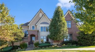 Homes for Sale in Parkville, MO 64152 | 6420 N National Drive