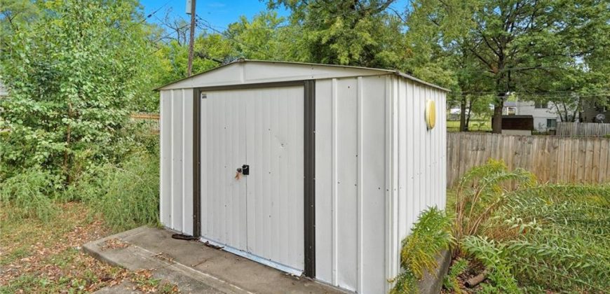 Homes for Sale in Gladstone, MO 64118 | 6800 N Troost Avenue