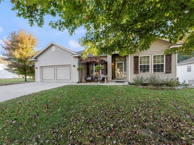Homes for Sale in Kansas City, MO 64154 | 8627 N BELTON Avenue