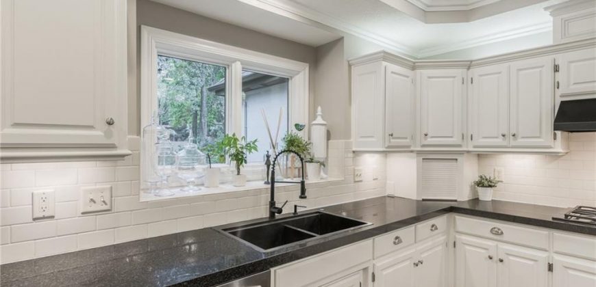 Homes for Sale in Kansas City, MO 64116 | 4319 N Hickory Lane