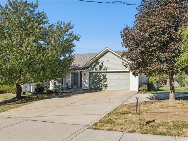 Homes for Sale in Pleasant Valley, MO 64068 | 8014 S Church Road