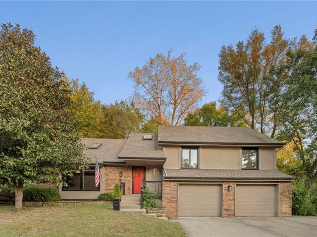 Homes for Sale in Kansas City, MO 64151 | 5417  Walden Drive