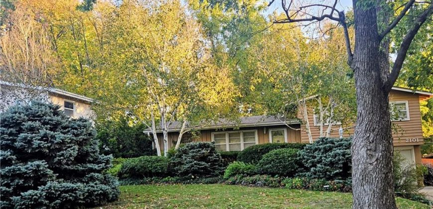 Homes for Sale in Kansas City, MO 64118 | 2101 NE 62nd Street