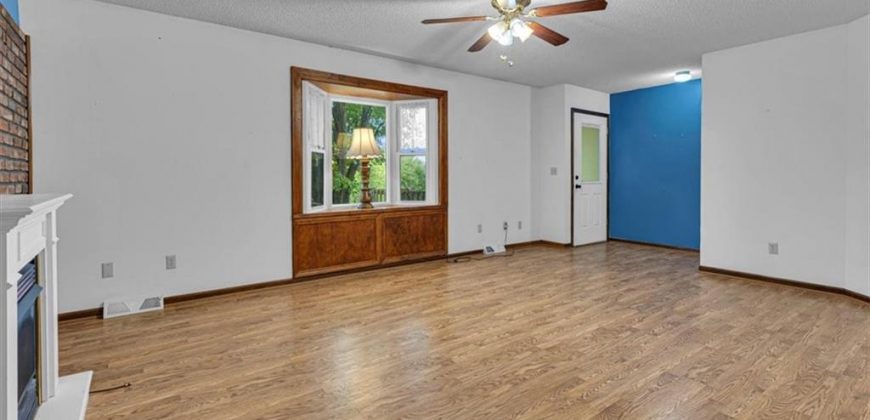 Homes for Sale in Kearney, MO 64060 | 16211  Kountryridge Drive Homes for Sale in Kearney, MO 64060 | 16211  Kountryridge Drive