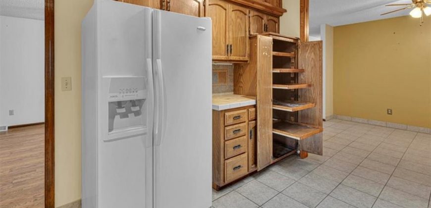 Homes for Sale in Kearney, MO 64060 | 16211  Kountryridge Drive Homes for Sale in Kearney, MO 64060 | 16211  Kountryridge Drive