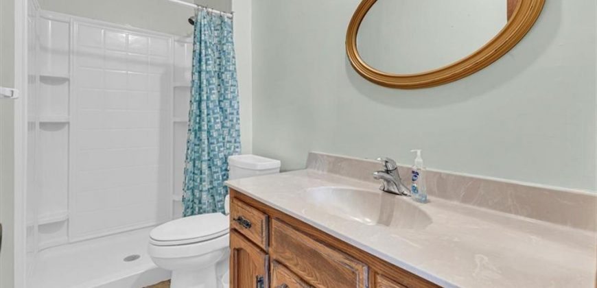 Homes for Sale in Kearney, MO 64060 | 16211  Kountryridge Drive Homes for Sale in Kearney, MO 64060 | 16211  Kountryridge Drive