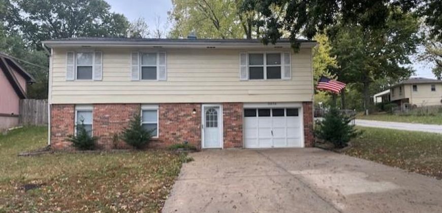 Homes for Sale in Kansas City, MO 64119 | 5876 N Oakley Avenue Homes for Sale in Kansas City, MO 64119 | 5876 N Oakley Avenue