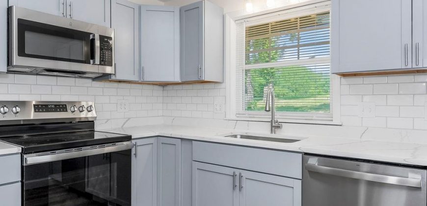 Homes for Sale in Kansas City, MO 64151 | 2308 NW 53rd Terrace