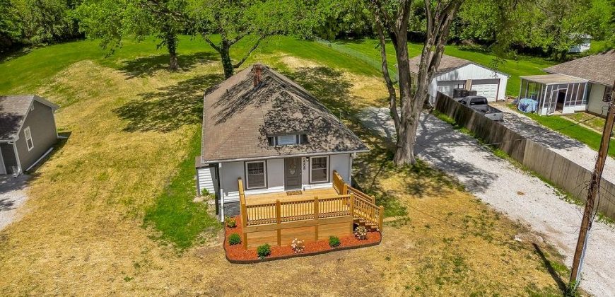 Homes for Sale in Kansas City, MO 64151 | 2308 NW 53rd Terrace