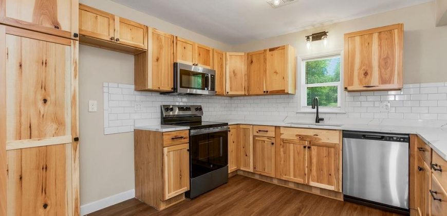 Homes for Sale in Kansas City, MO 64151 | 2308 NW 53rd Terrace