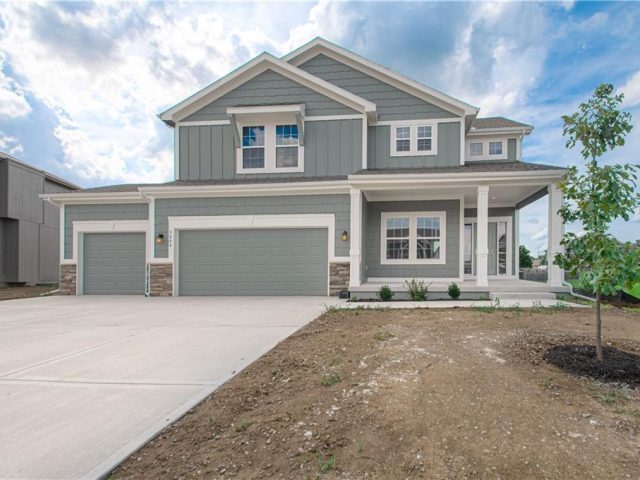 Homes for Sale in Kansas City, MO 64156 | 6000 NE 118th Street