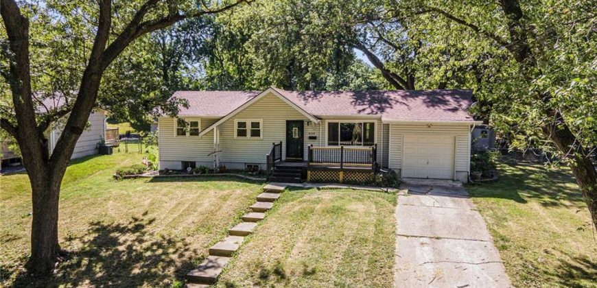 Homes for Sale in Gladstone, MO 64118 | 6314 N Wabash Avenue