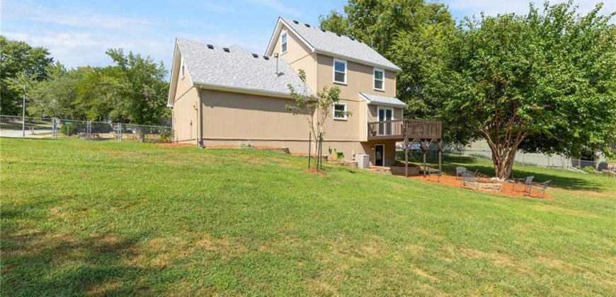 Homes for Sale in Kansas City, MO 64151 | 5521 N Mayview Avenue