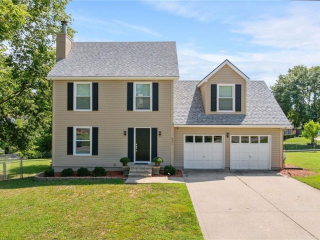 Homes for Sale in Kansas City, MO 64151 | 5521 N Mayview Avenue