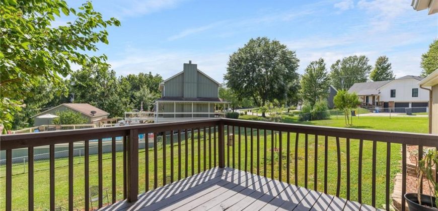 Homes for Sale in Kansas City, MO 64151 | 5521 N Mayview Avenue