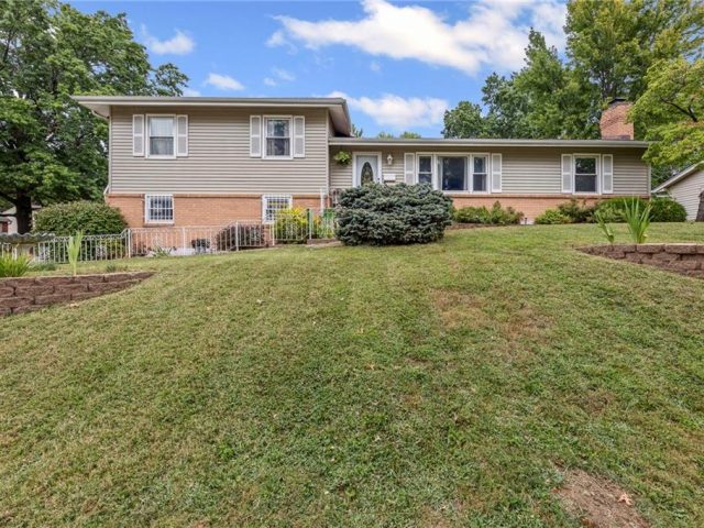 Homes for Sale in Kansas City, MO 64118 | 1504 NE 51st Street
