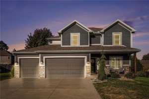 18104--Guinevere-Court-mls-2582985-image-1