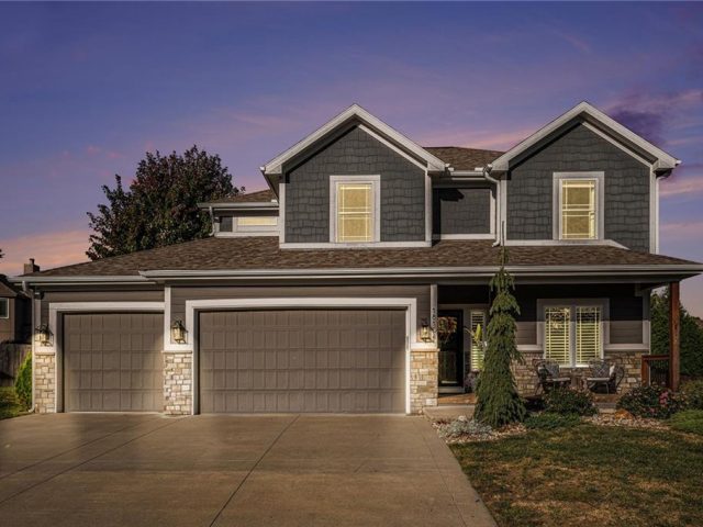 Homes for Sale in Smithville, MO 64089 | 18104  Guinevere Court