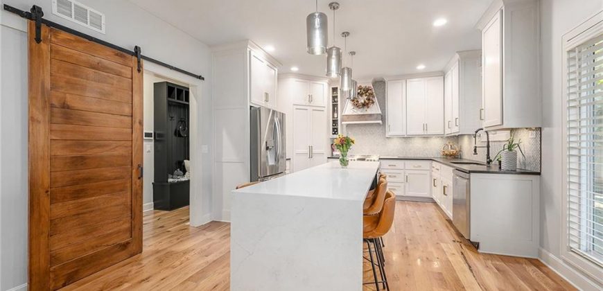 Homes for Sale in Smithville, MO 64089 | 18104  Guinevere Court