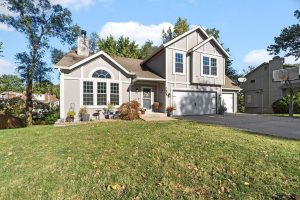 1408-NE-80th-Place-mls-2583278-image-1