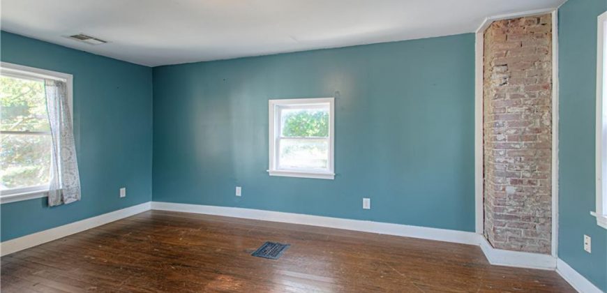 Homes for Sale in Missouri City, MO 64072 | 611  Main Street Homes for Sale in Missouri City, MO 64072 | 611  Main Street