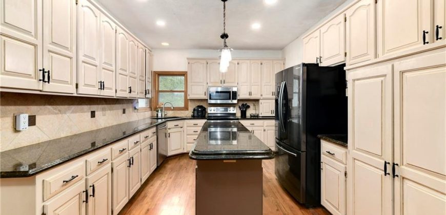 Homes for Sale in Kansas City, MO 64152 | 8323 NW 83rd Street