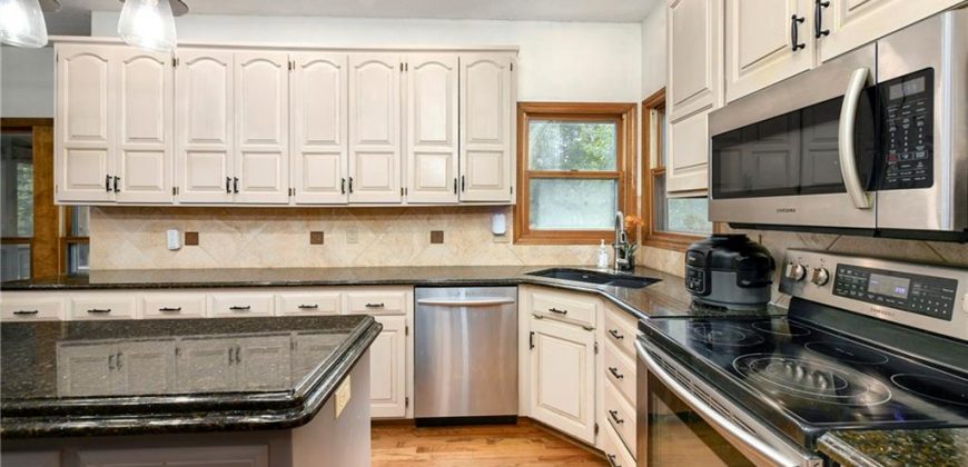 Homes for Sale in Kansas City, MO 64152 | 8323 NW 83rd Street