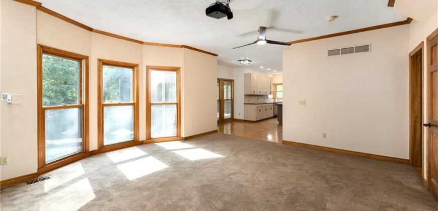 Homes for Sale in Kansas City, MO 64152 | 8323 NW 83rd Street