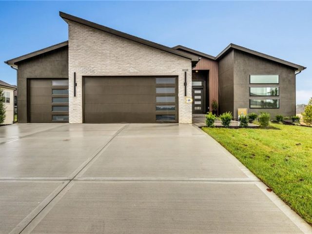 Homes for Sale in Kansas City, MO 64153 | 8309 NW 90th Street