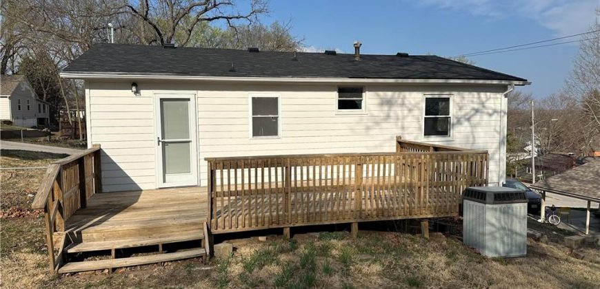 Homes for Sale in Smithville, MO 64089 | 403  Highland Avenue